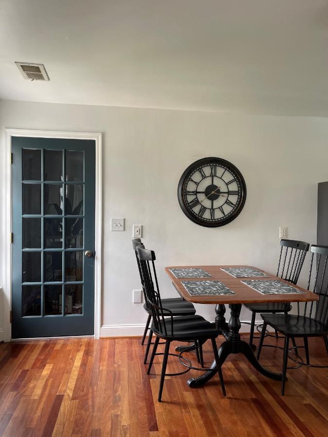 Brand New, Cozy, Modern, One-Bedroom Apartment Falls Church Exterior photo